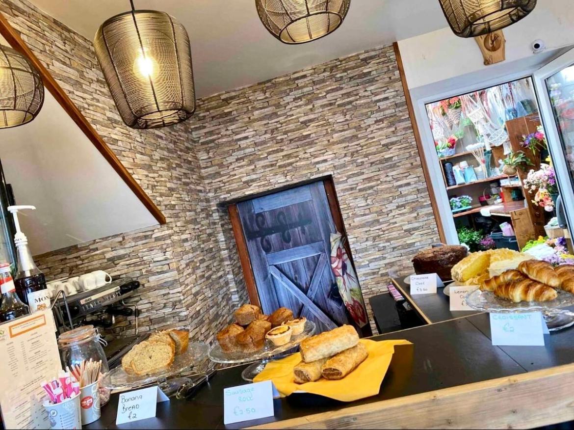 6 New Street Selfcatering Bnb Studio 1 Bantry Bagian luar foto
